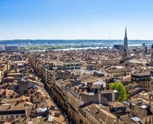 Une vue sur la ville de Bordeaux