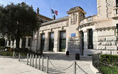 Un lycée français à rénover
